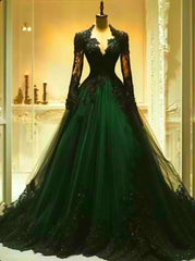 Dark Green And Black Evening Dresses Long Sleeves A-Line Vintage Gothic Prom Gown Lace Appliques Retro Special Occasion Dress For Wome