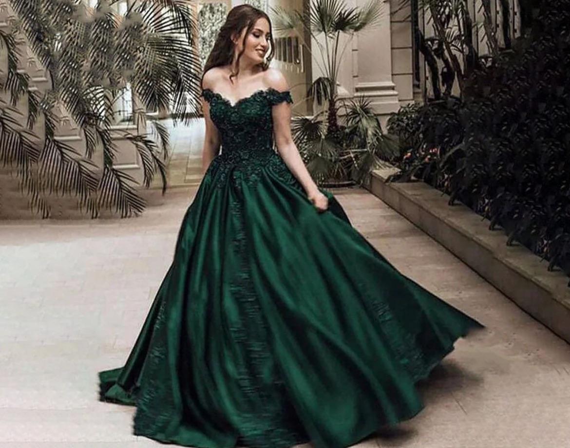 Hey Moms! I need advice for which dress to get for military ball. : r/MomForAMinute