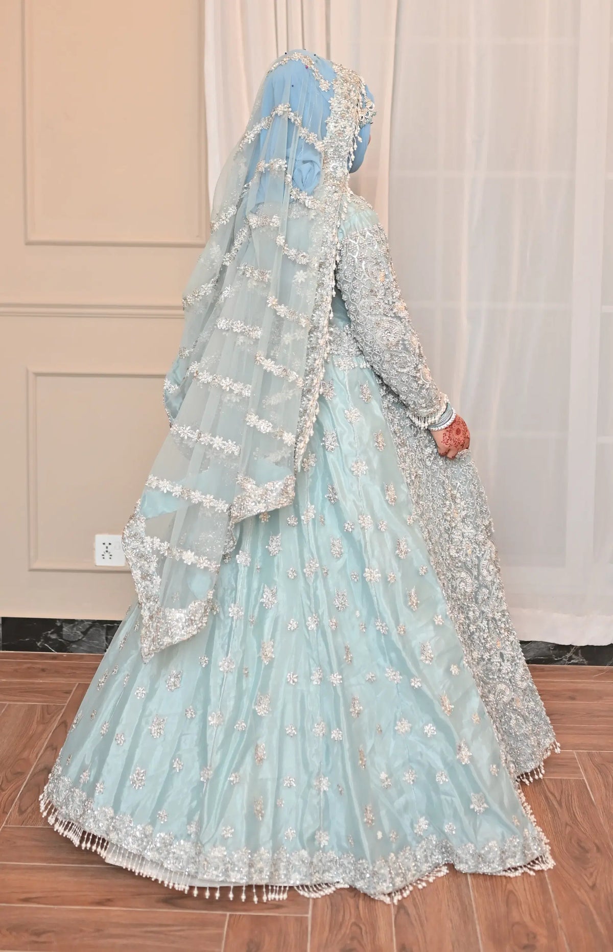 Maxi / Gown in Bridal - RentNShine | RentNShine